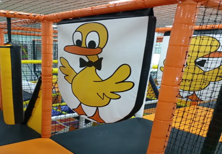 Proyectos de parques infantiles interior-1